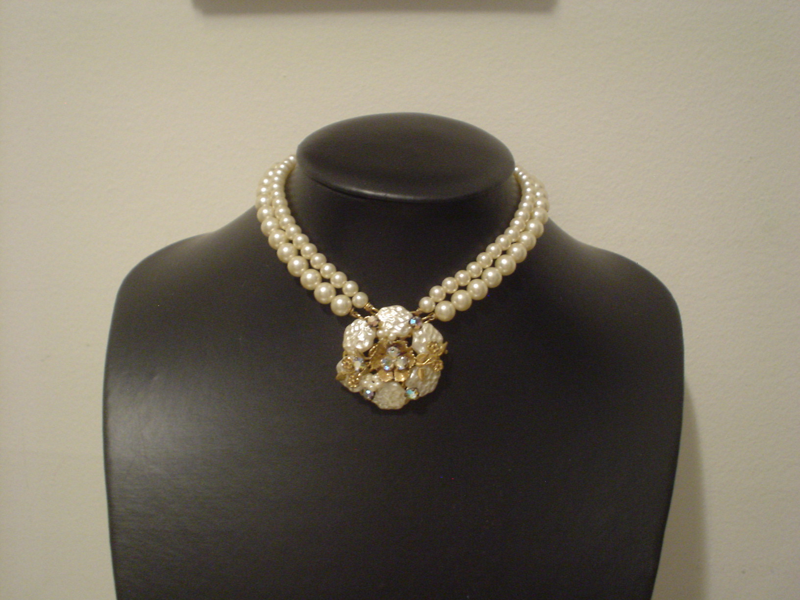 double strand pearl choker
